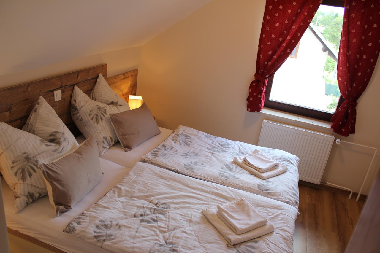 Guesthouse Veranda มอยสตรานา ภายนอก รูปภาพ
