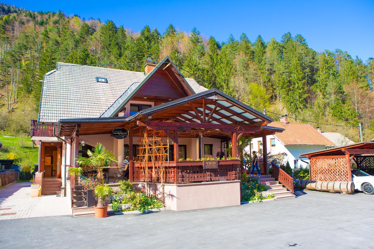 Guesthouse Veranda มอยสตรานา ภายนอก รูปภาพ